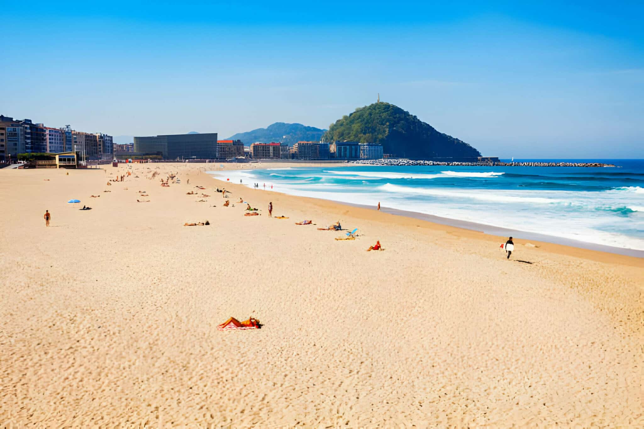 Playa de la Zurriola en San Sebastián